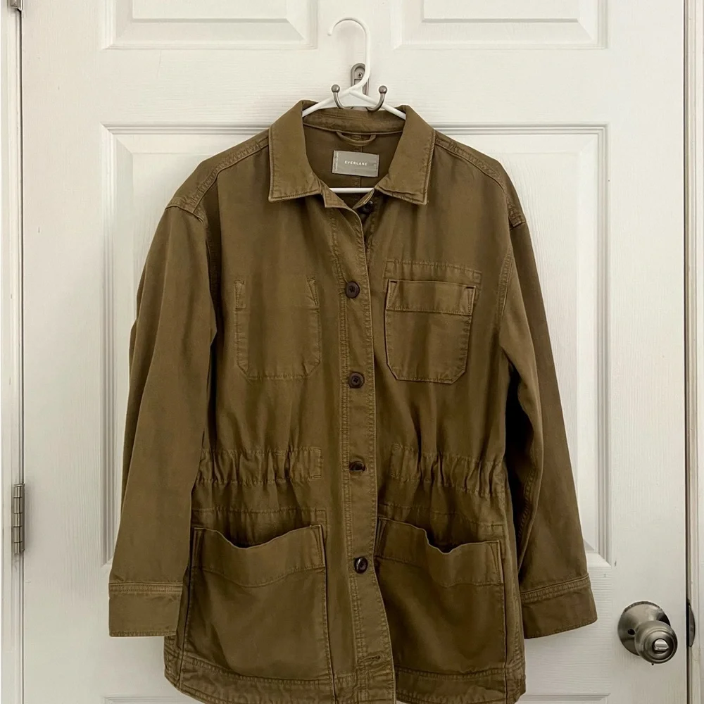 EVERLANE Cinchable Chore Jacket in Walnut - Picture 2 of 8